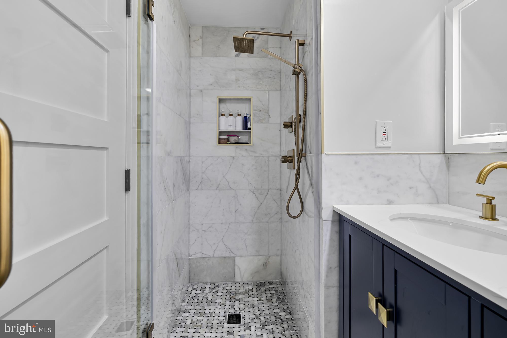 LILLIAN COURT AT TYSONS 11 - Residential Lease