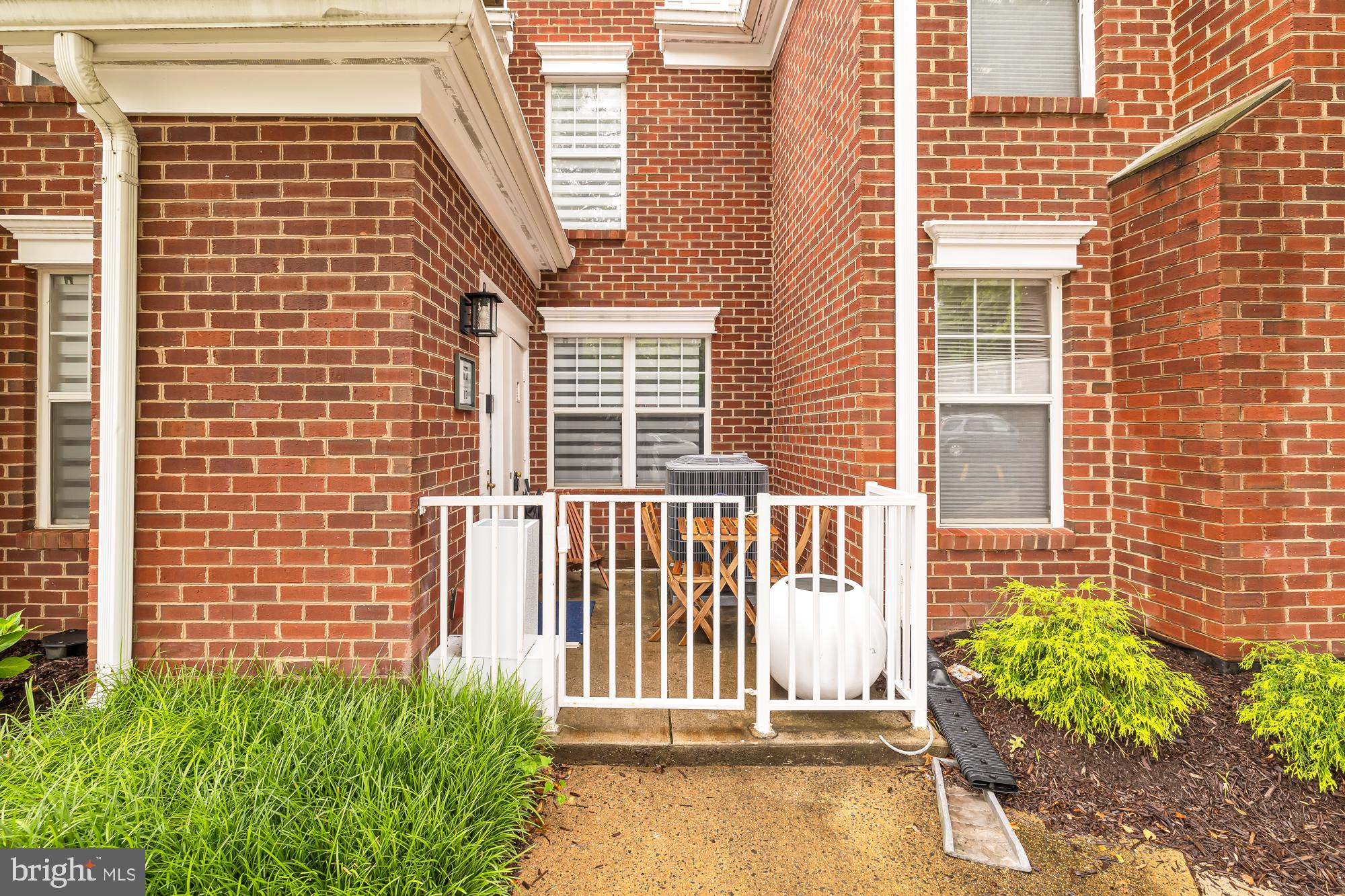 LILLIAN COURT AT TYSONS 11 - Residential Lease
