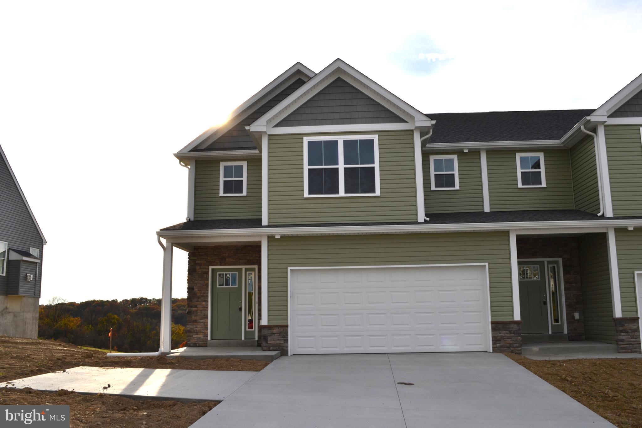 MCINTOSH FARMS - Residential