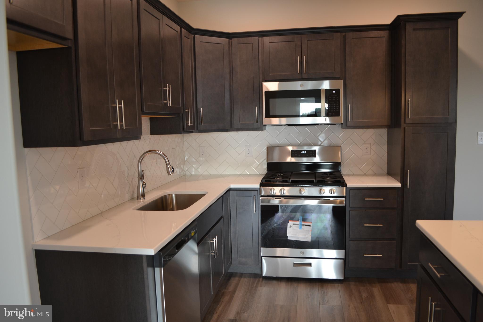 MCINTOSH FARMS - Residential