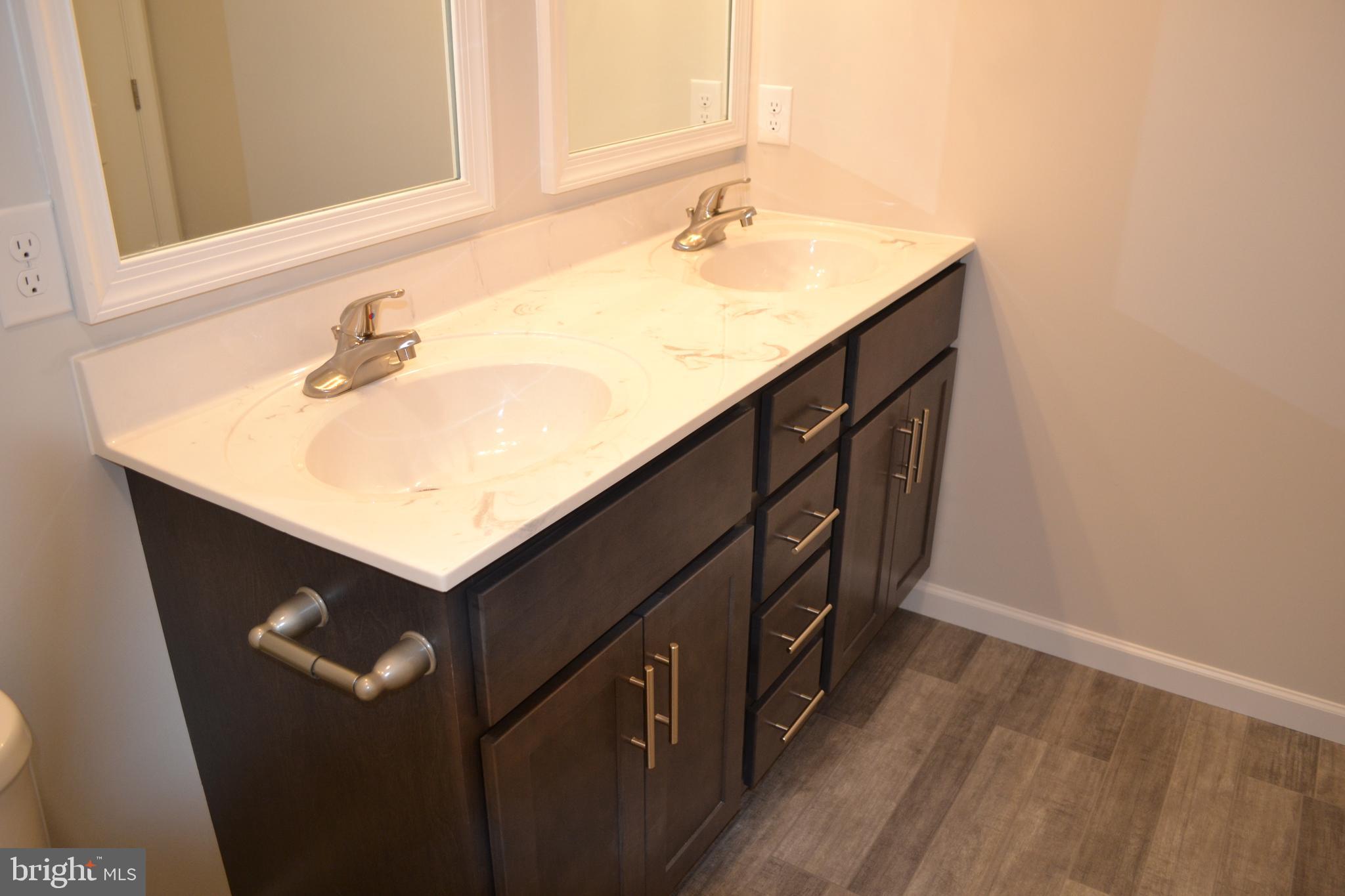 MCINTOSH FARMS - Residential