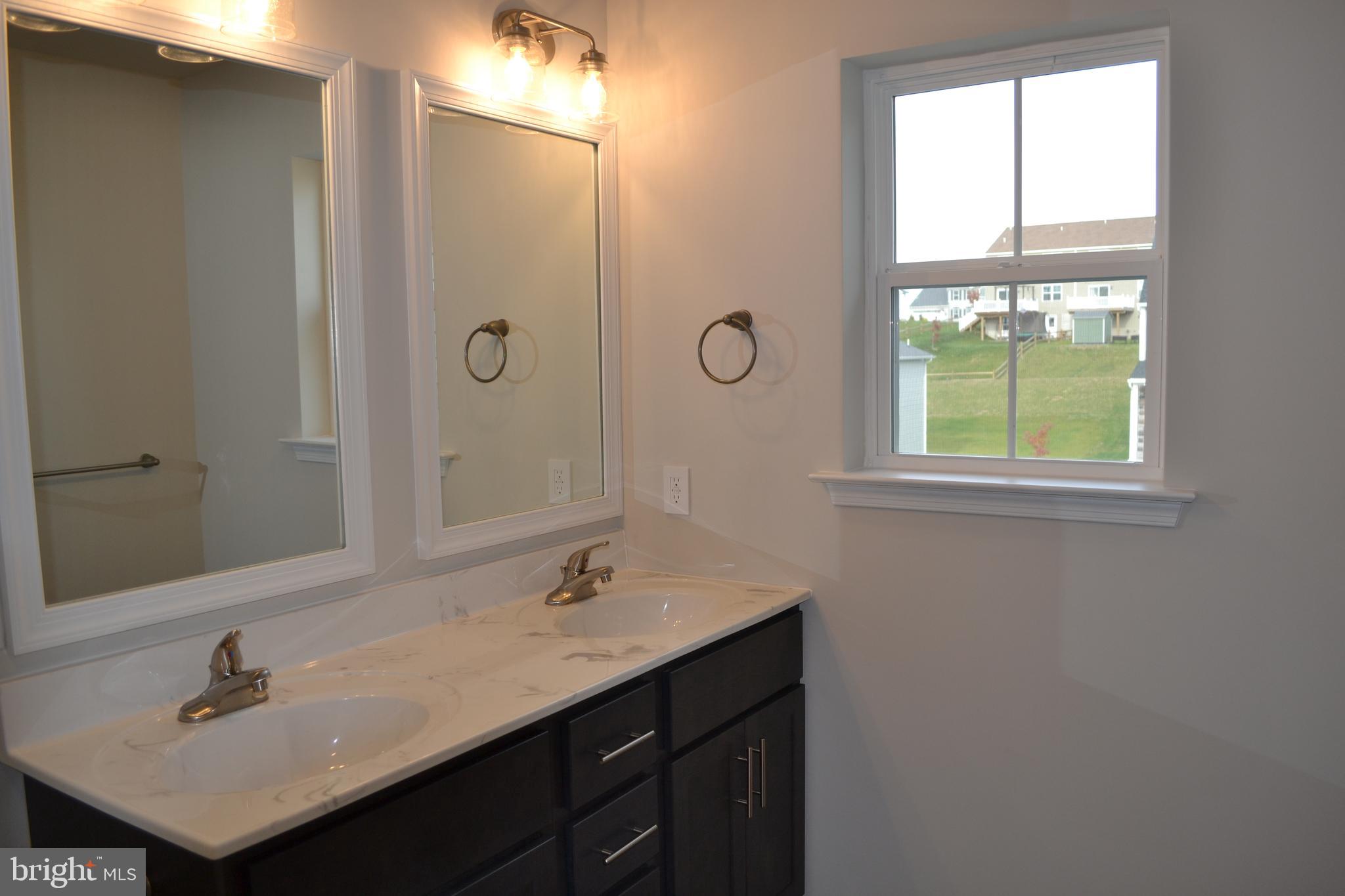 MCINTOSH FARMS - Residential