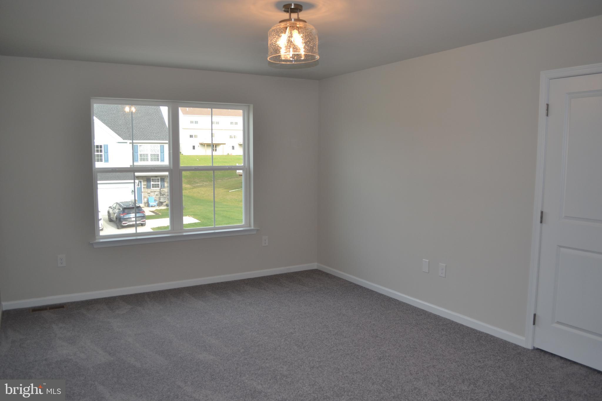 MCINTOSH FARMS - Residential