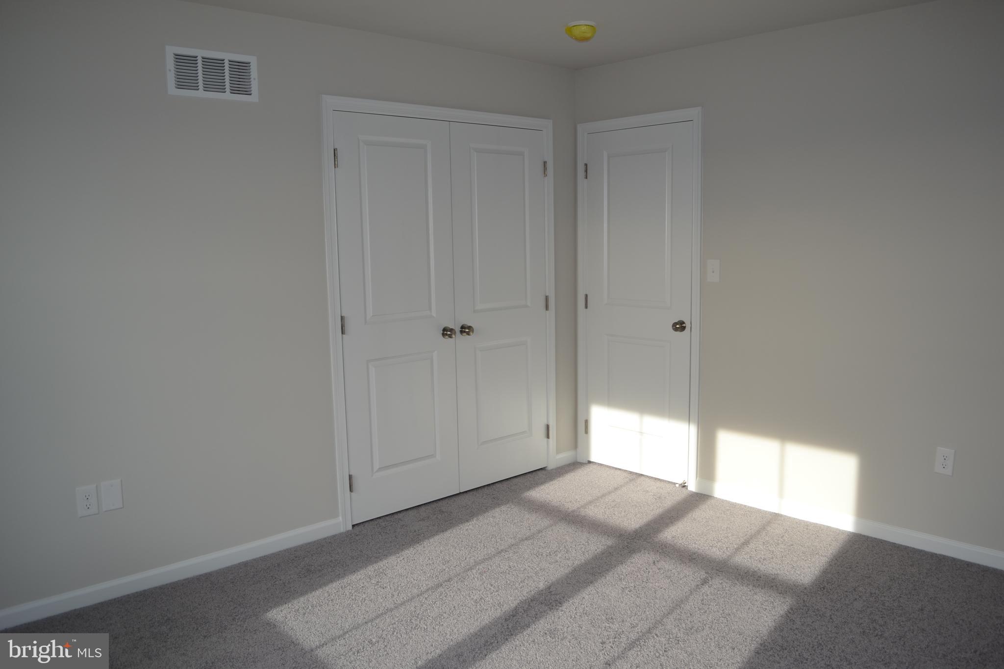 MCINTOSH FARMS - Residential