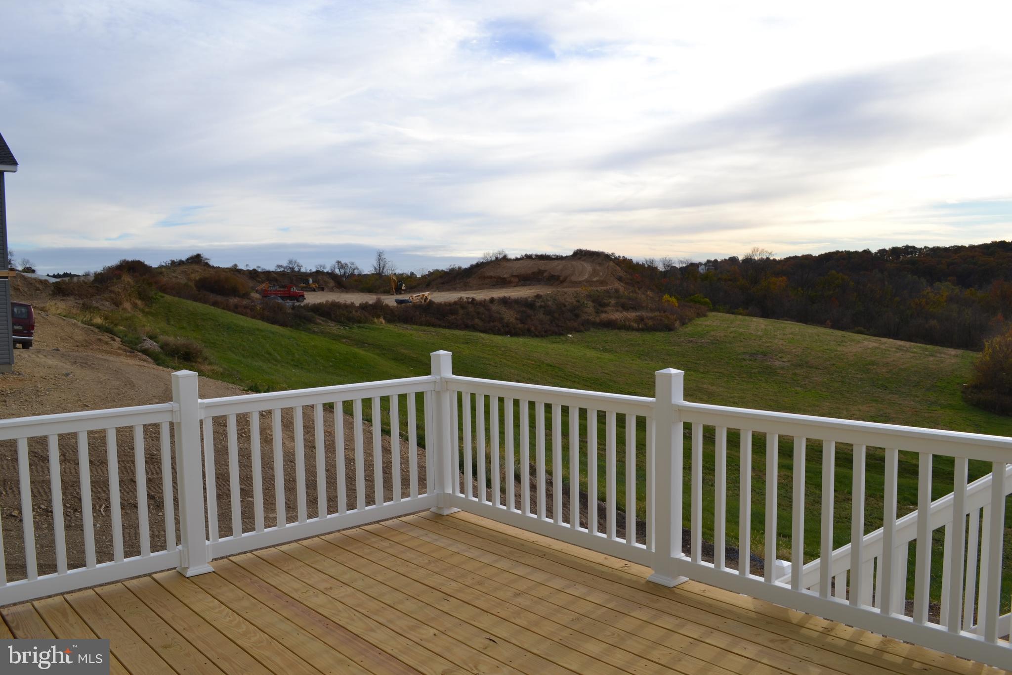 MCINTOSH FARMS - Residential