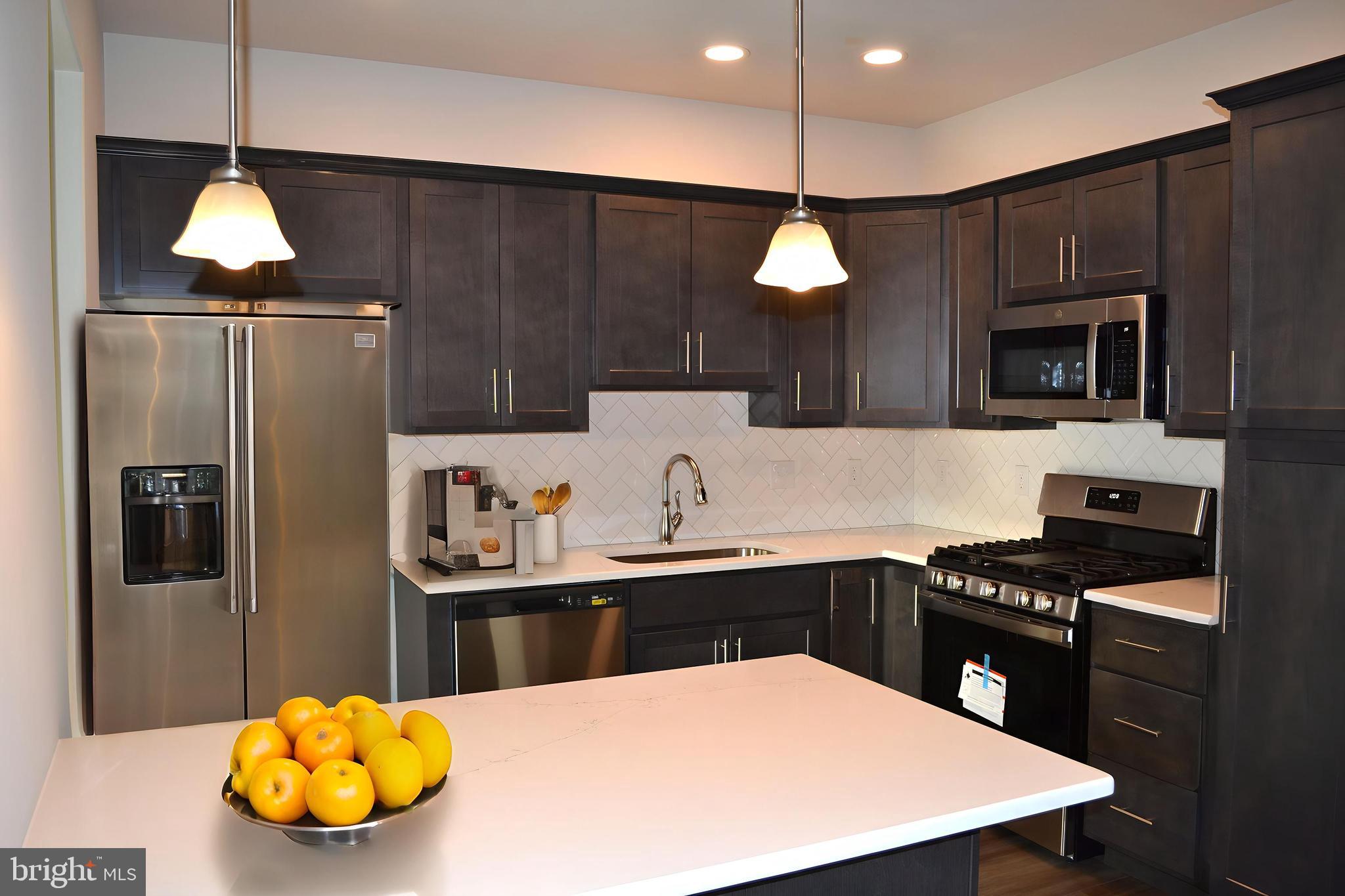 MCINTOSH FARMS - Residential