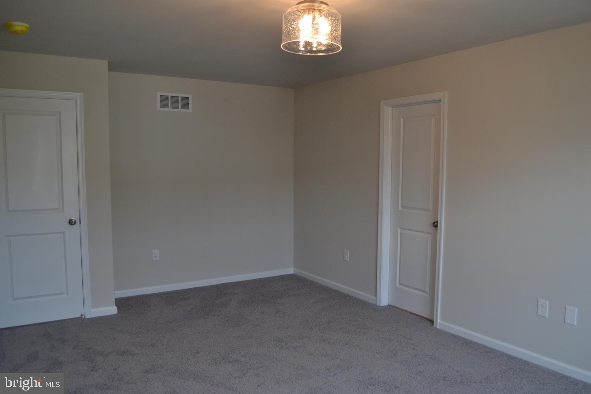 MCINTOSH FARMS - Residential