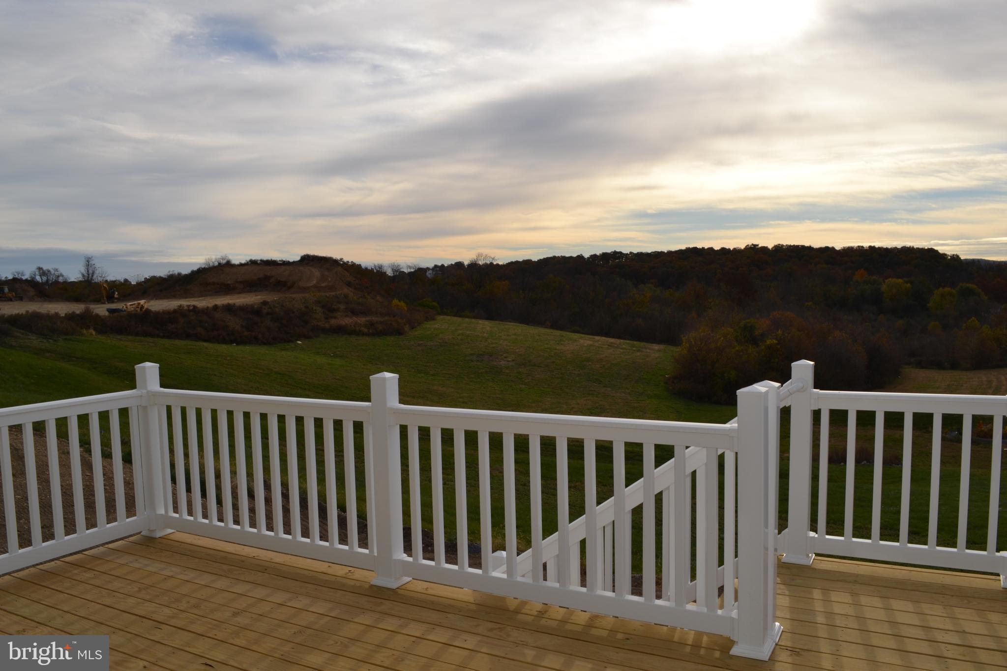 MCINTOSH FARMS - Residential