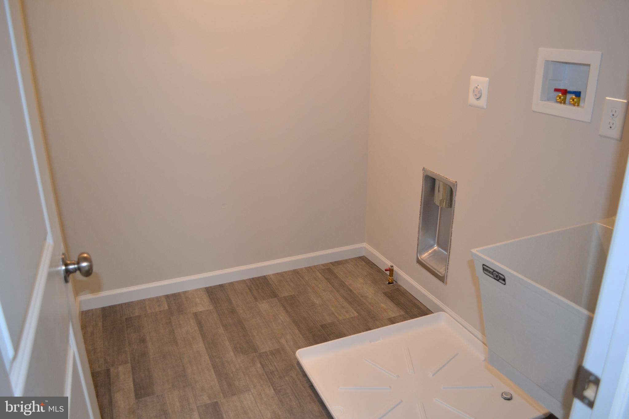 MCINTOSH FARMS - Residential