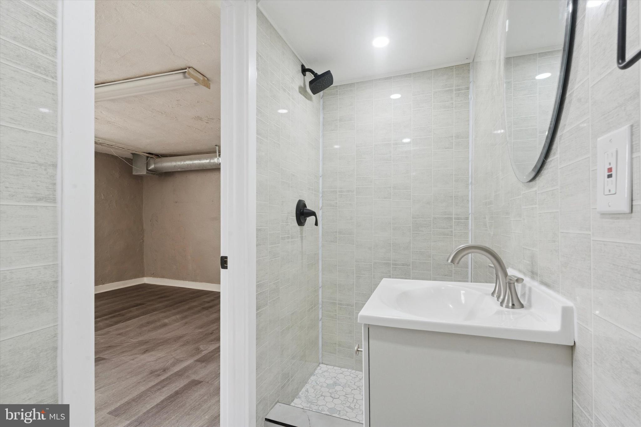 MAYFAIR - Residential