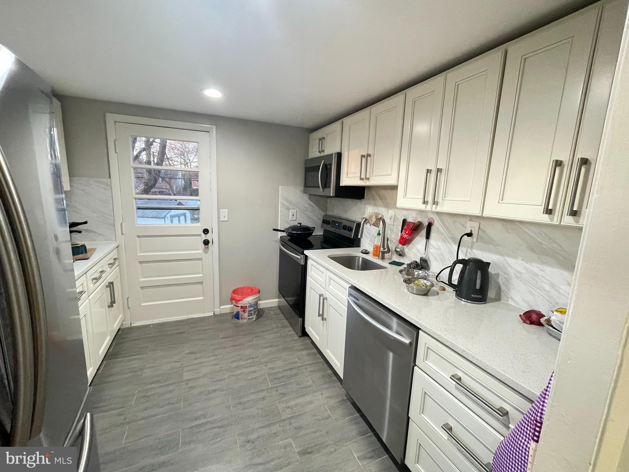 DONNYBROOK - Residential Lease