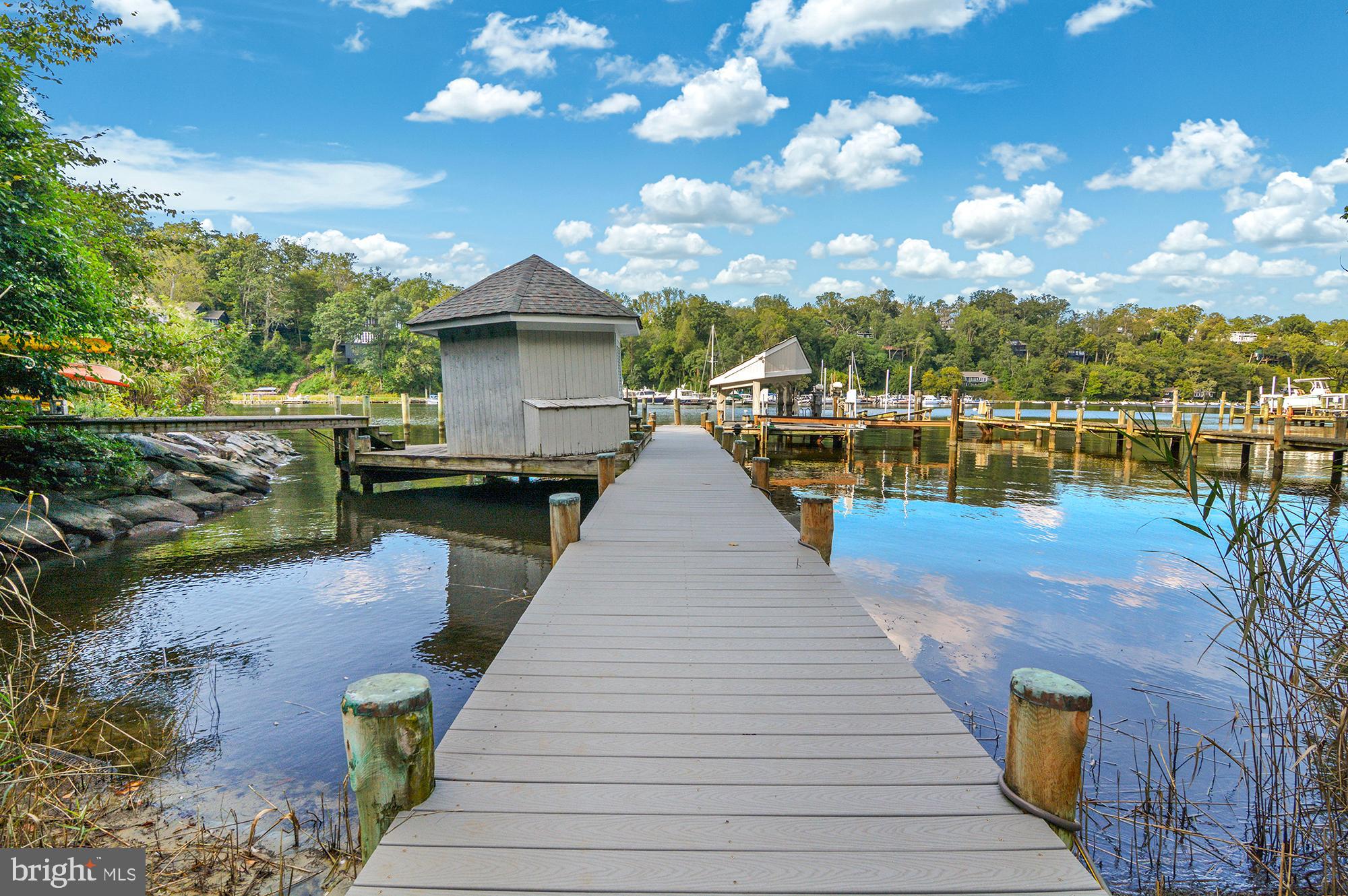 DOWNS ON THE SEVERN - Residential