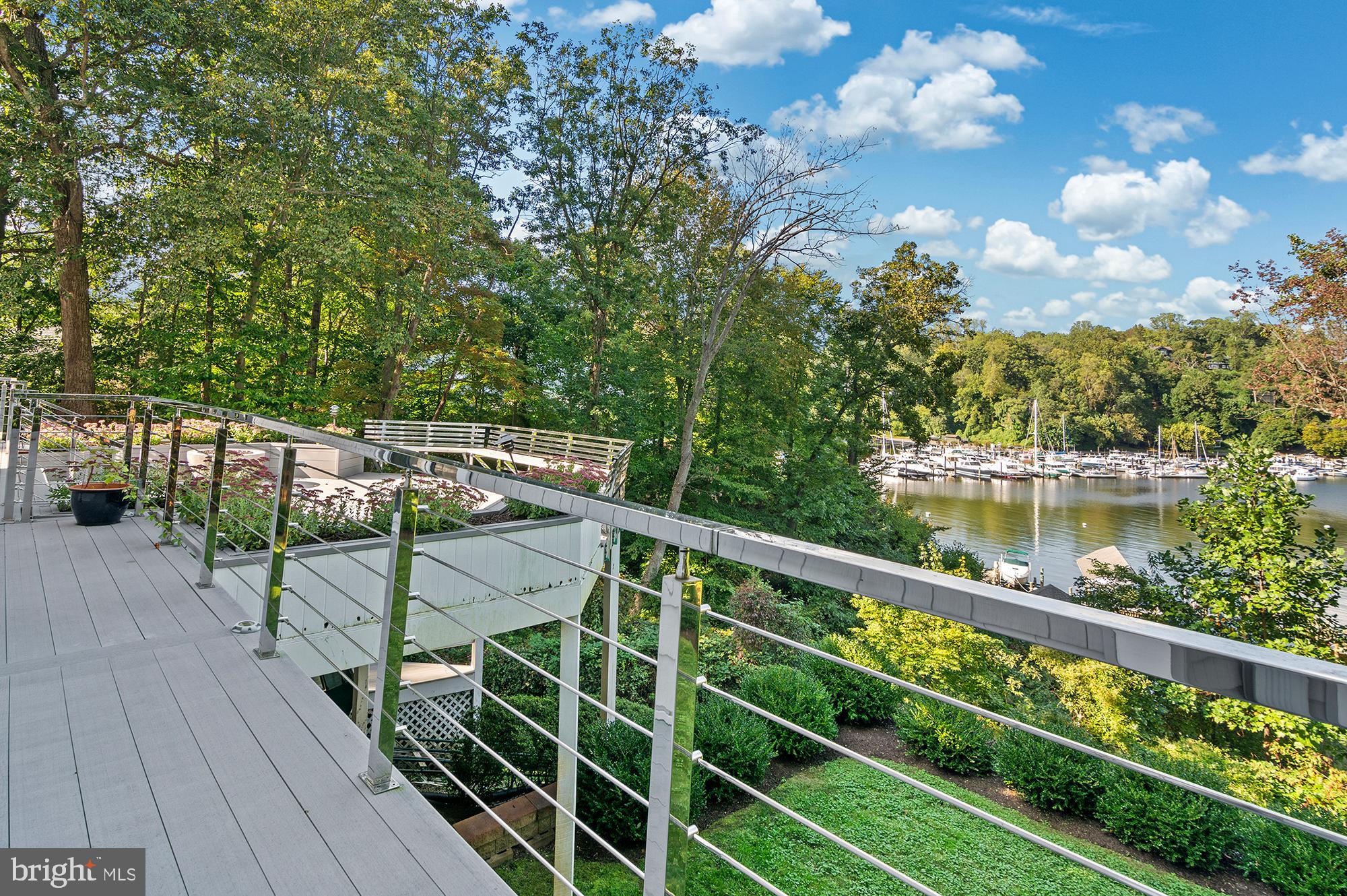 DOWNS ON THE SEVERN - Residential