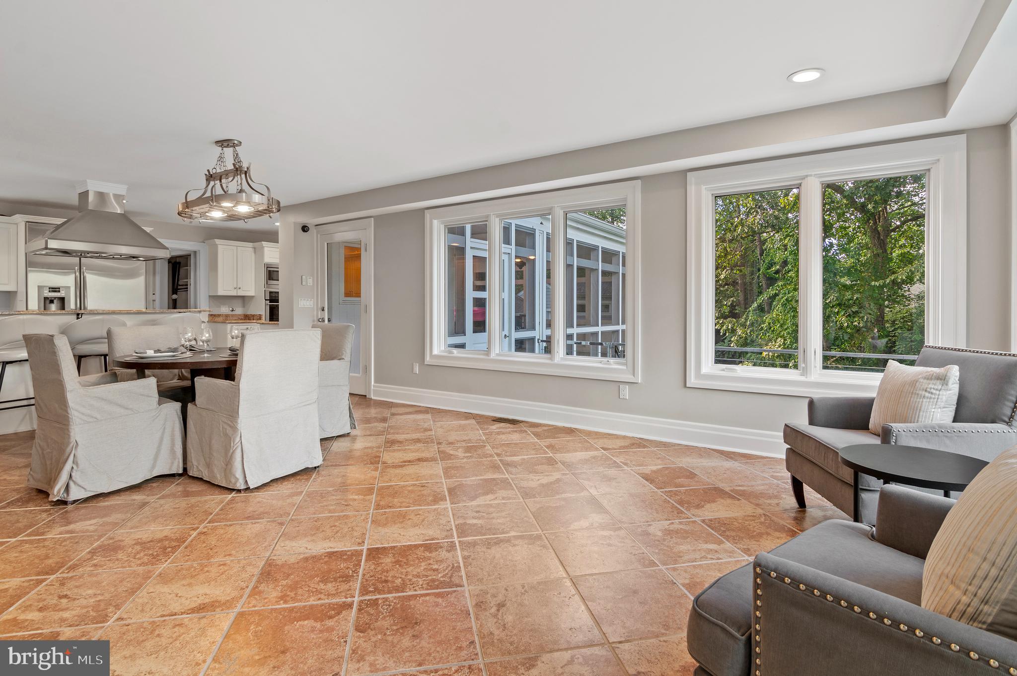 DOWNS ON THE SEVERN - Residential