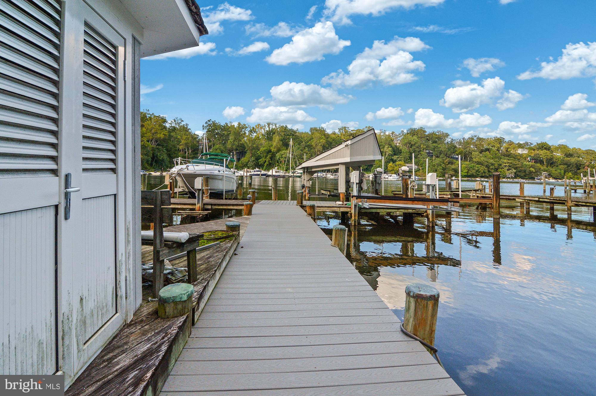 DOWNS ON THE SEVERN - Residential