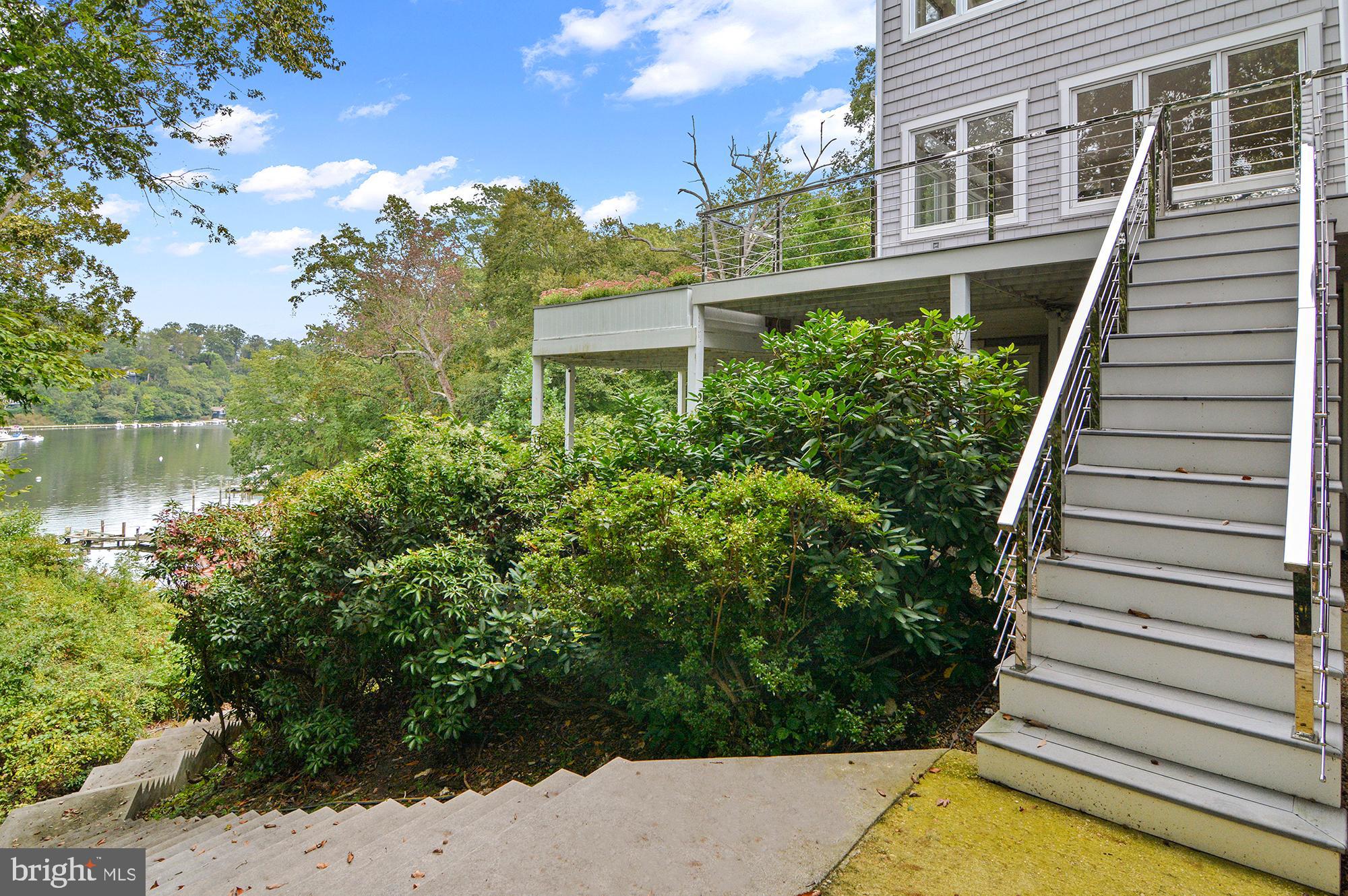 DOWNS ON THE SEVERN - Residential