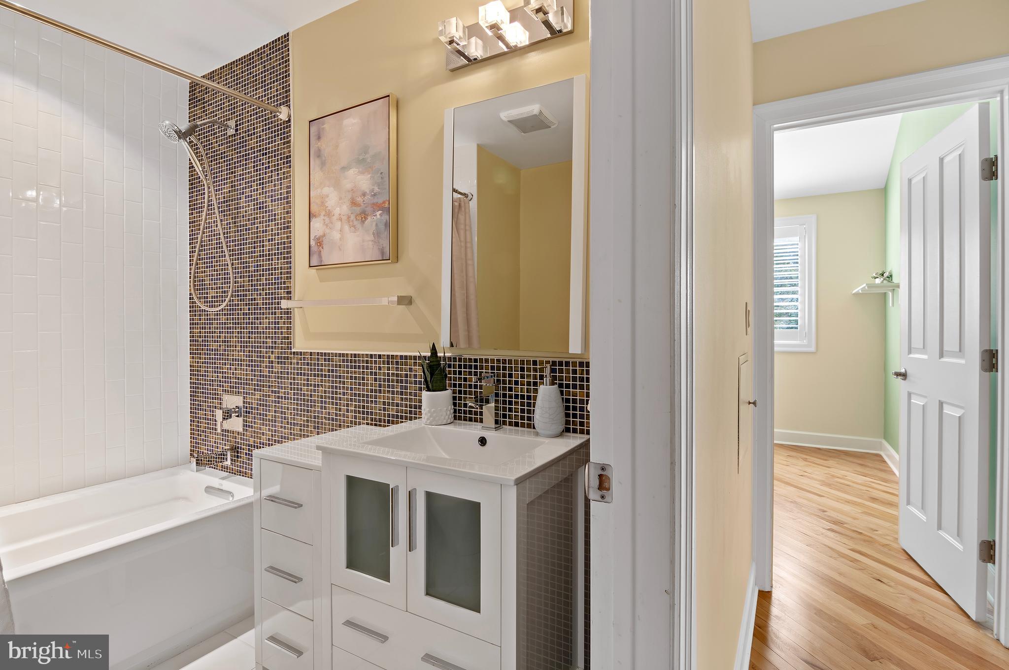 DOWNS ON THE SEVERN - Residential