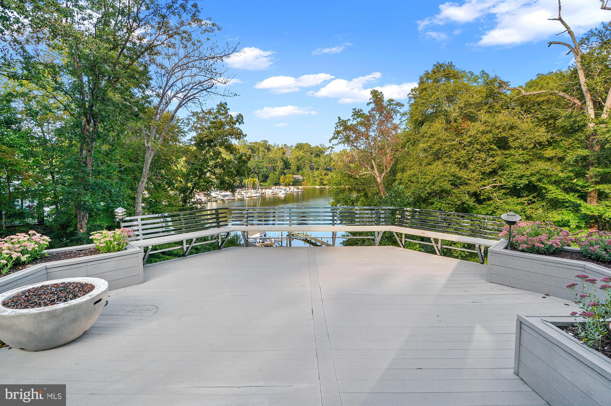 DOWNS ON THE SEVERN - Residential