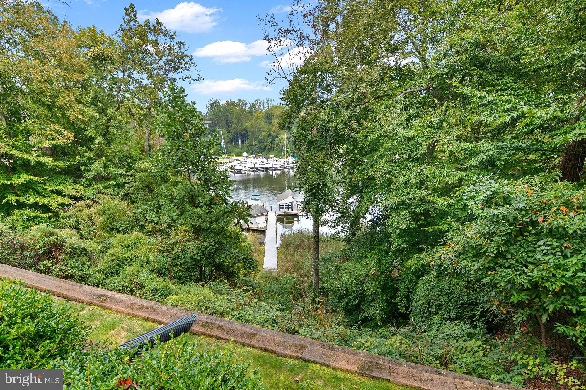 DOWNS ON THE SEVERN - Residential