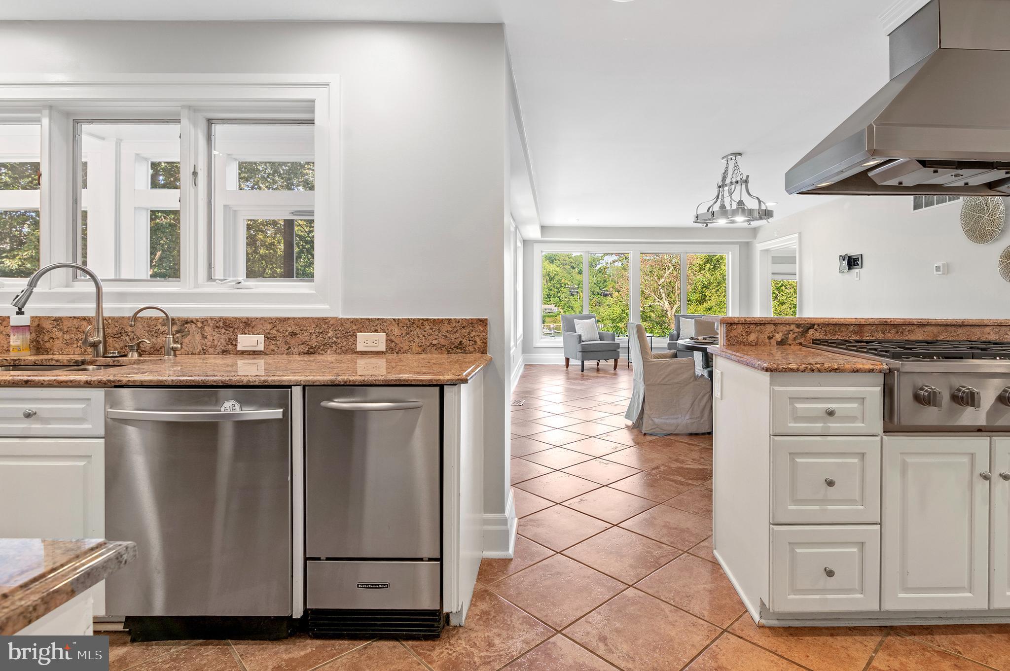 DOWNS ON THE SEVERN - Residential