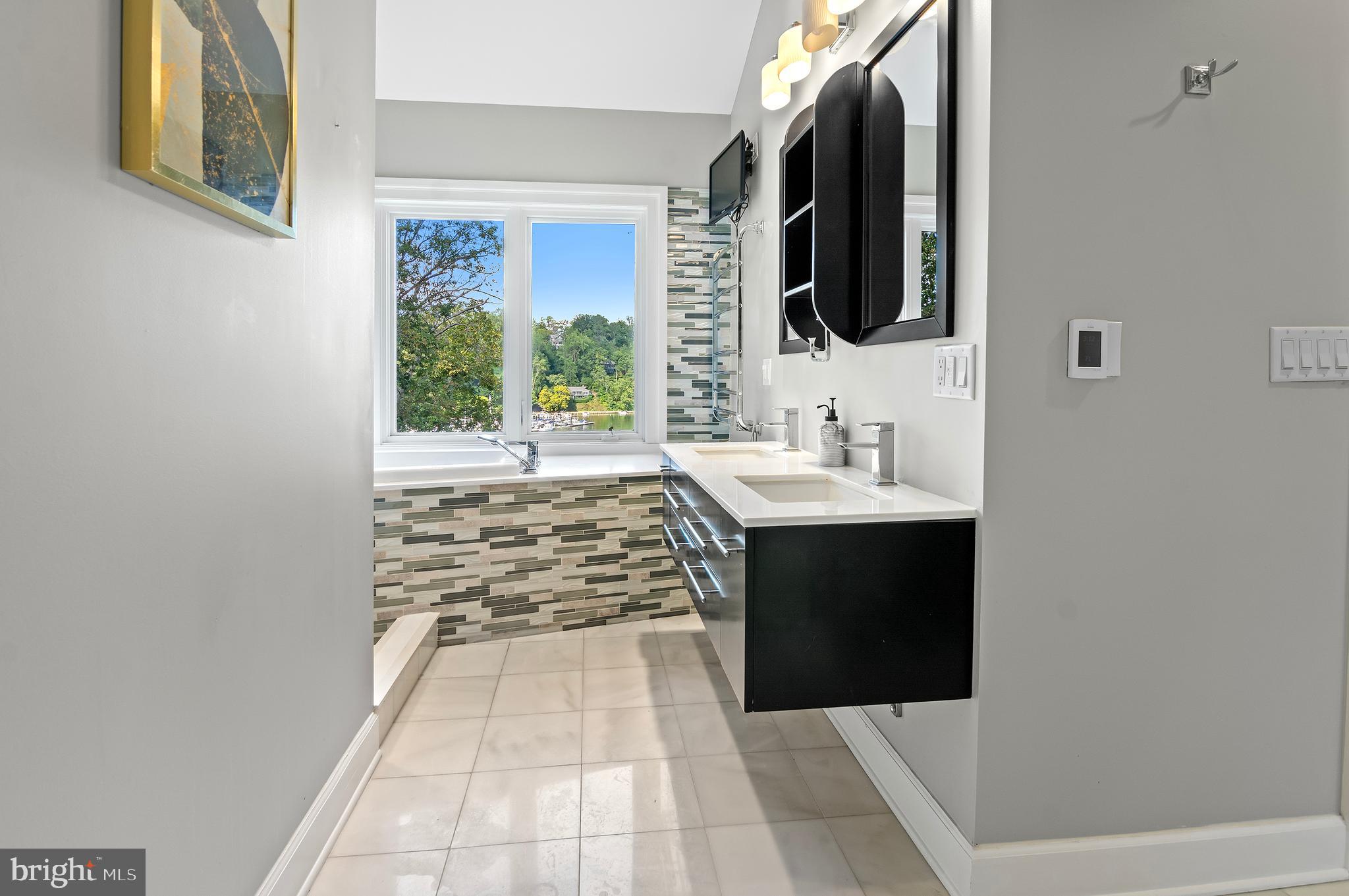 DOWNS ON THE SEVERN - Residential