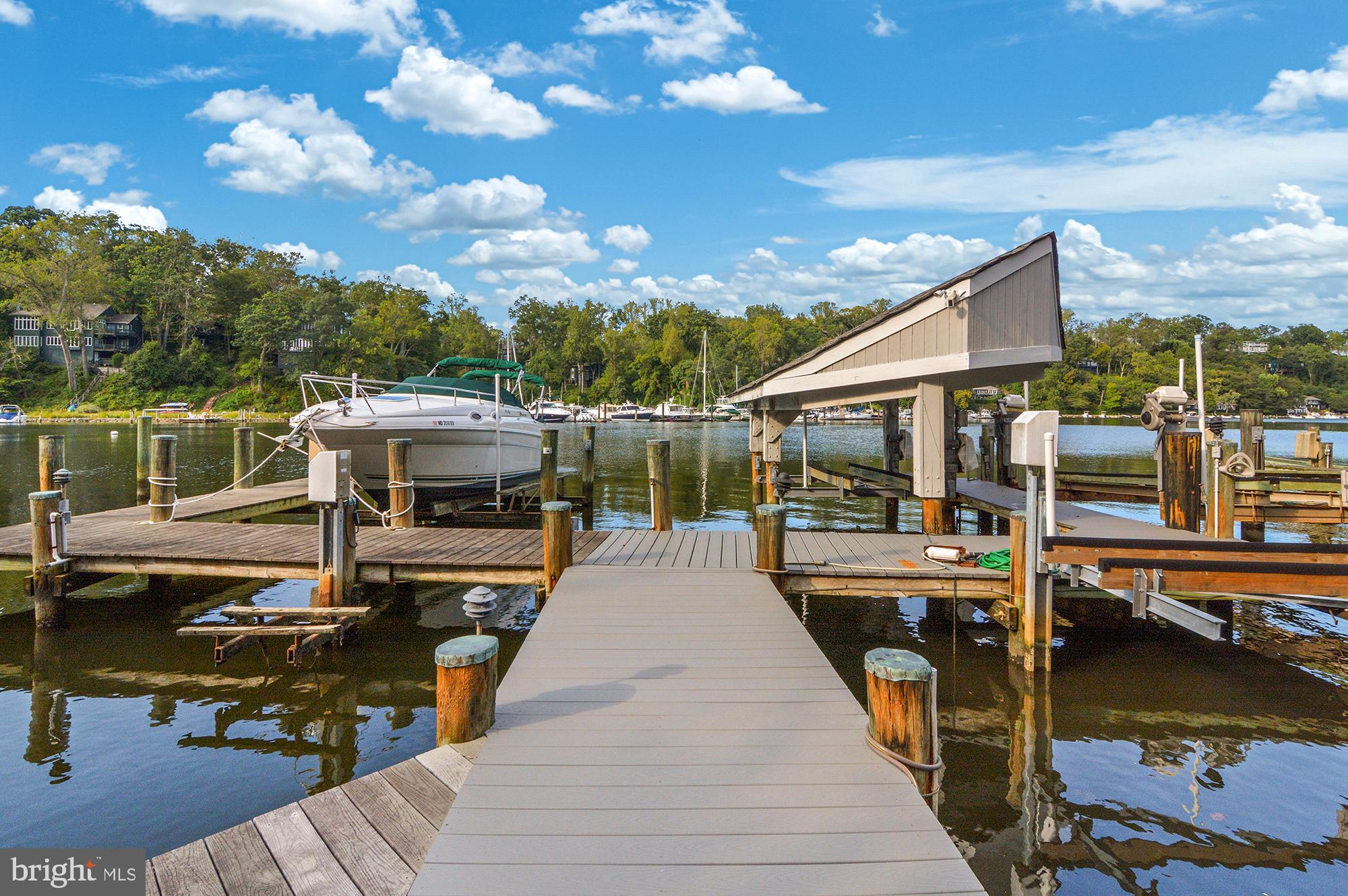 DOWNS ON THE SEVERN - Residential