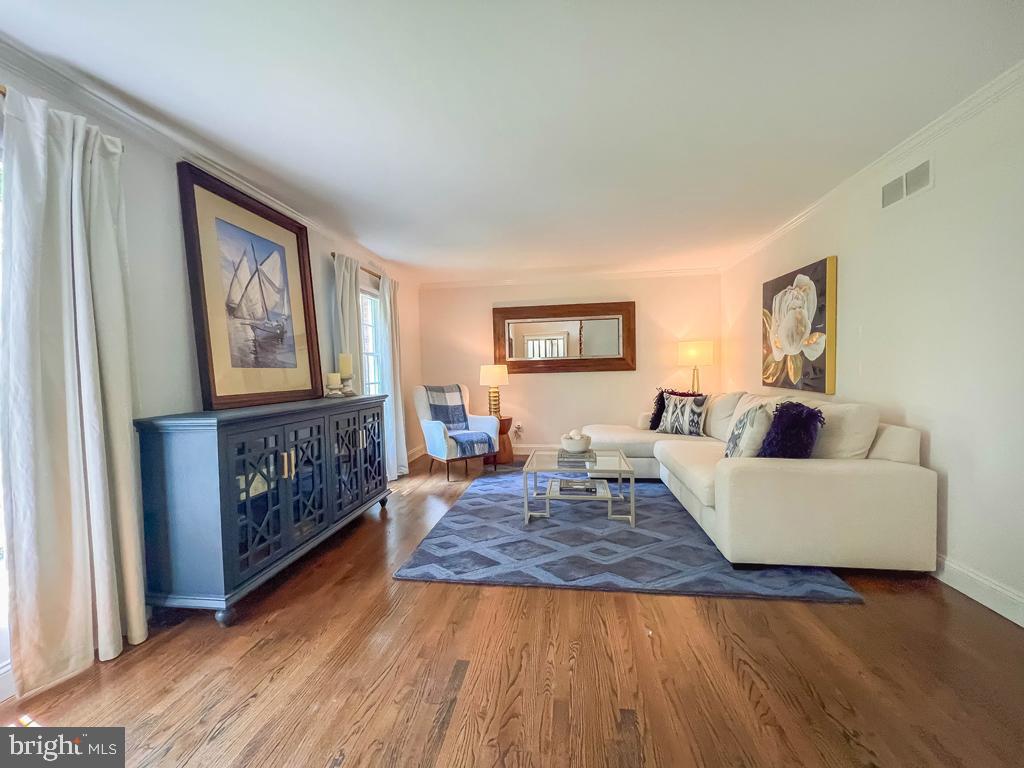 LAKEVIEW ESTS - Residential