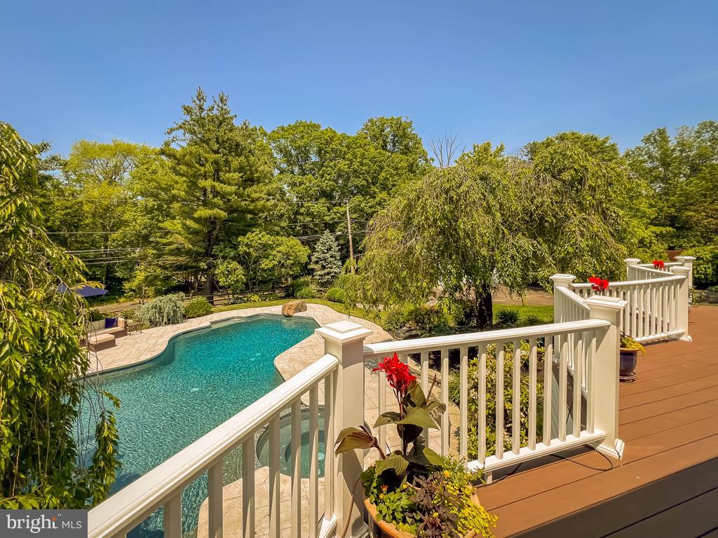 LAKEVIEW ESTS - Residential