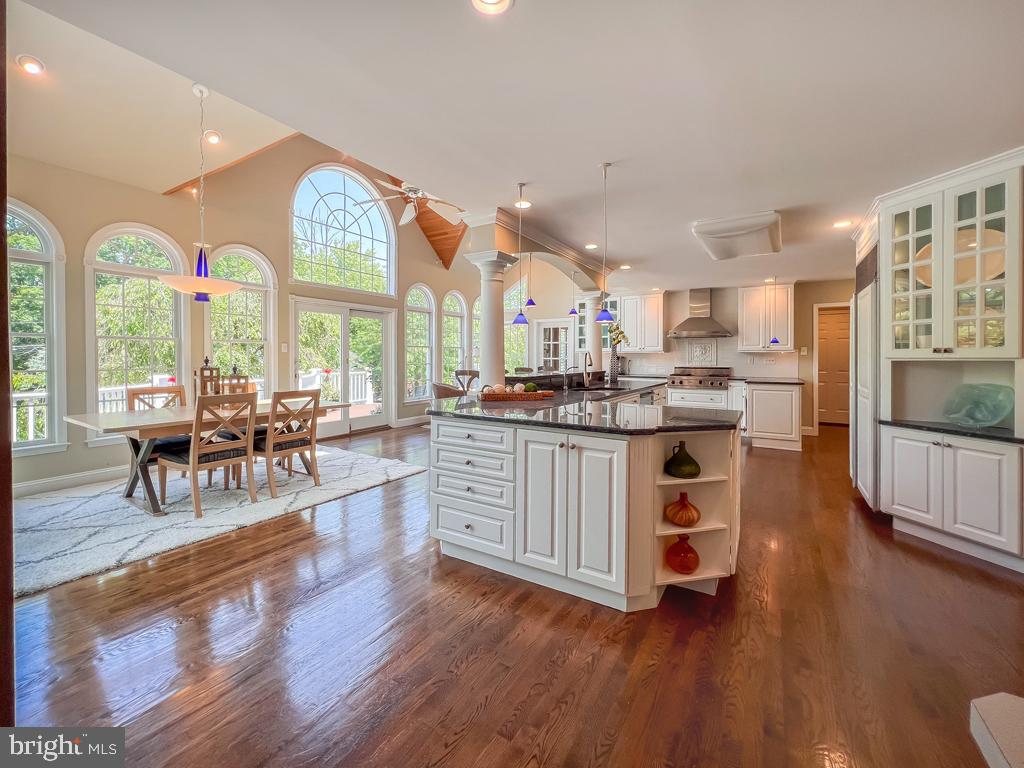 LAKEVIEW ESTS - Residential