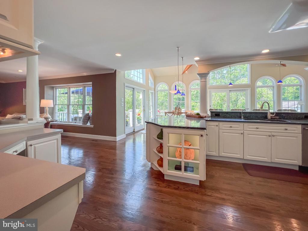 LAKEVIEW ESTS - Residential