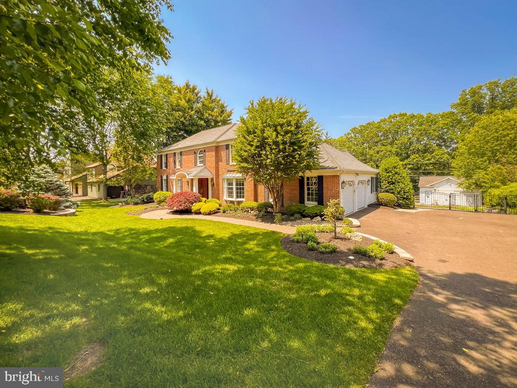 LAKEVIEW ESTS - Residential