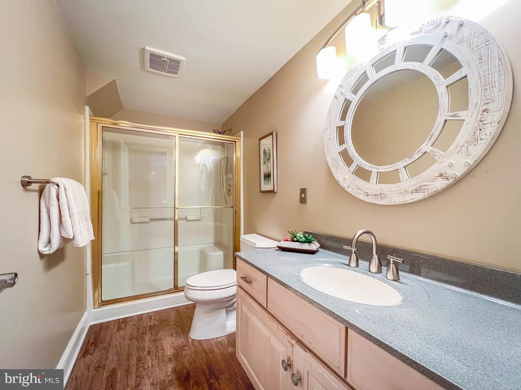 LAKEVIEW ESTS - Residential