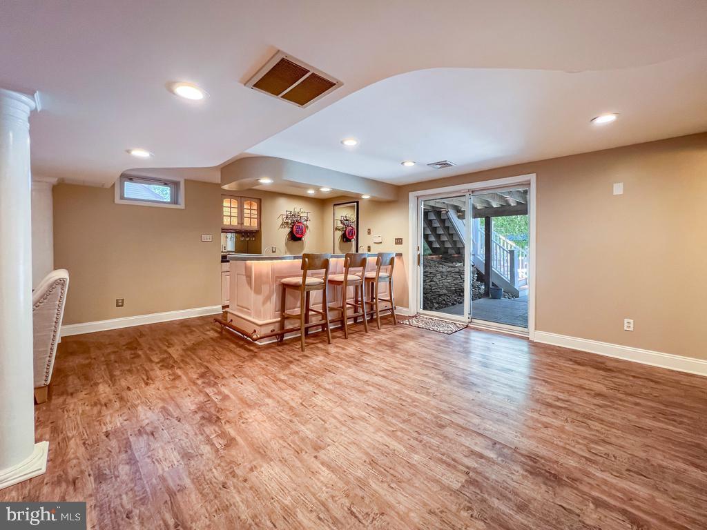 LAKEVIEW ESTS - Residential