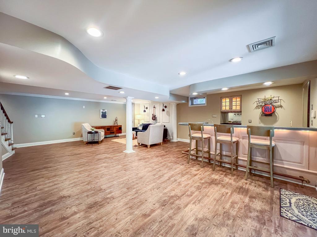 LAKEVIEW ESTS - Residential