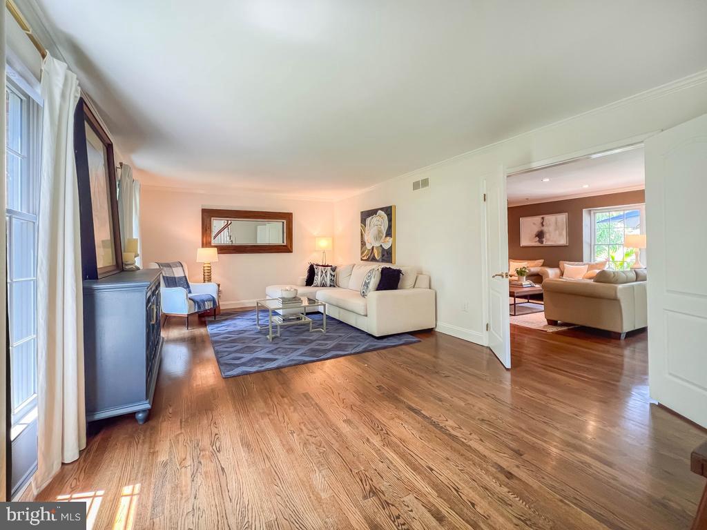 LAKEVIEW ESTS - Residential