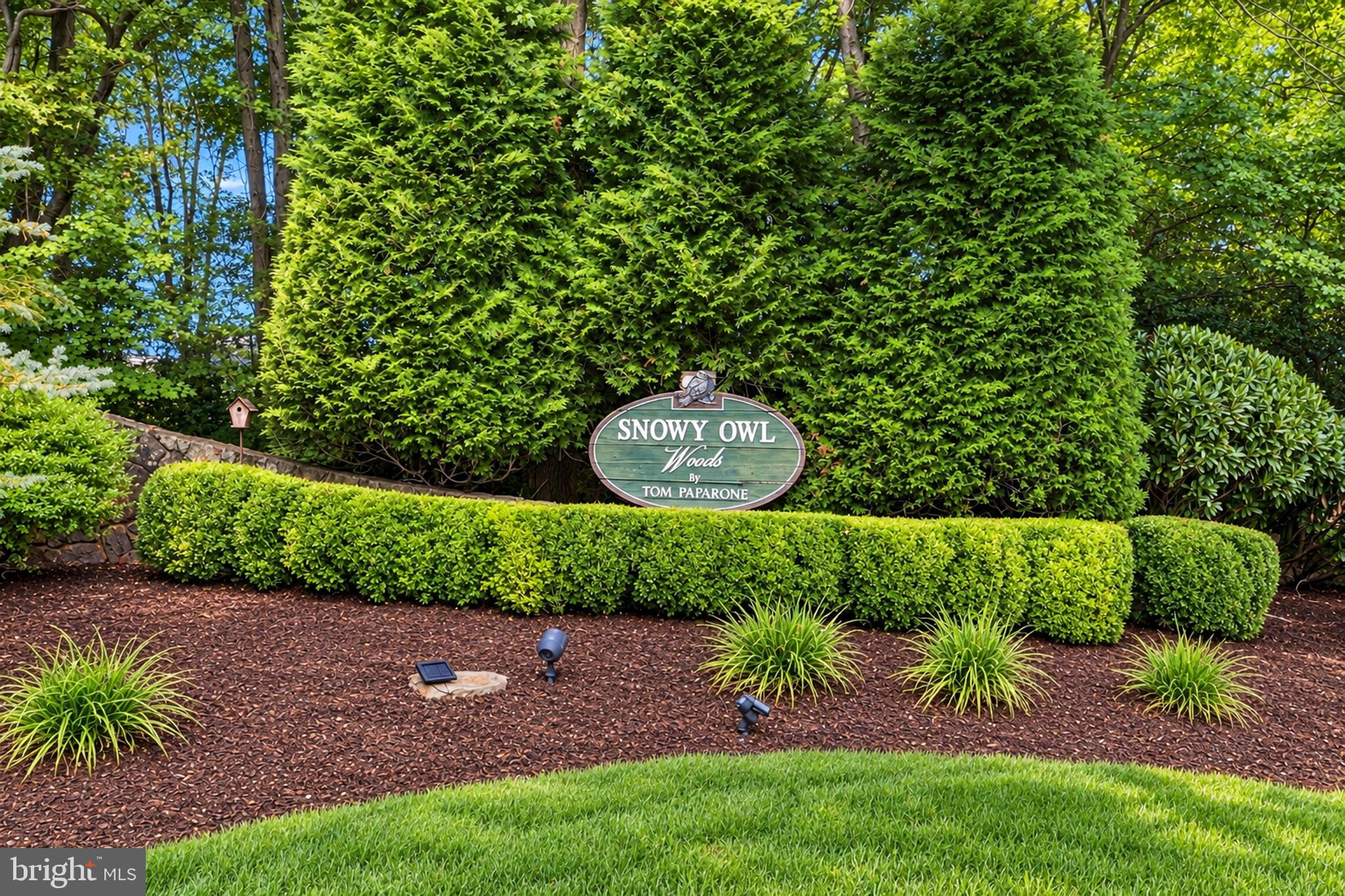 15 RAVENSWOOD WAY