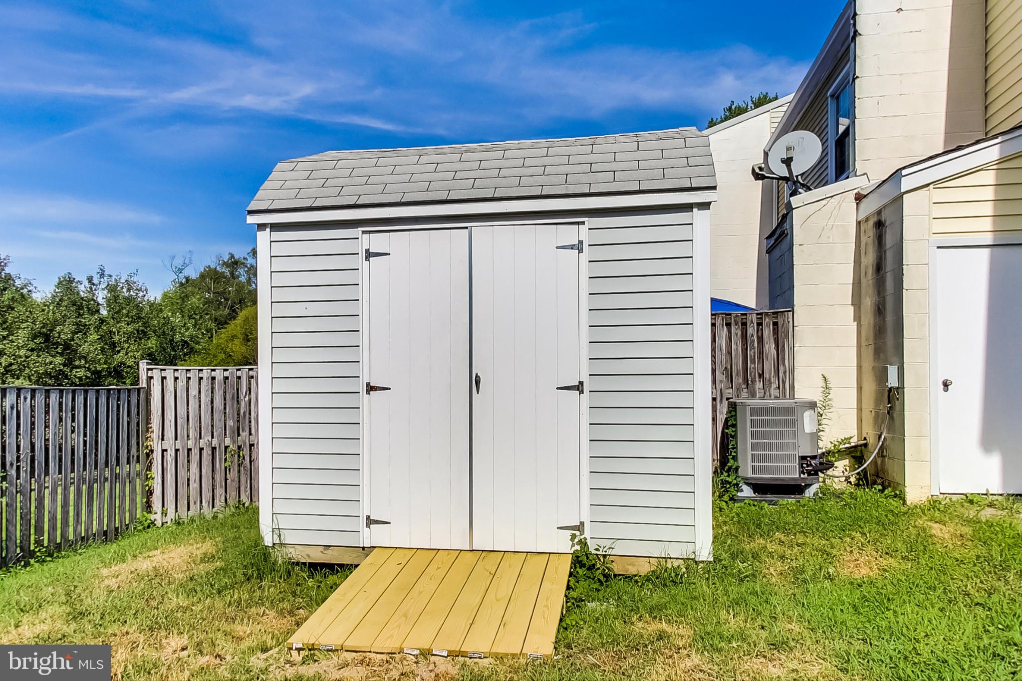 BURKE MANOR - Residential