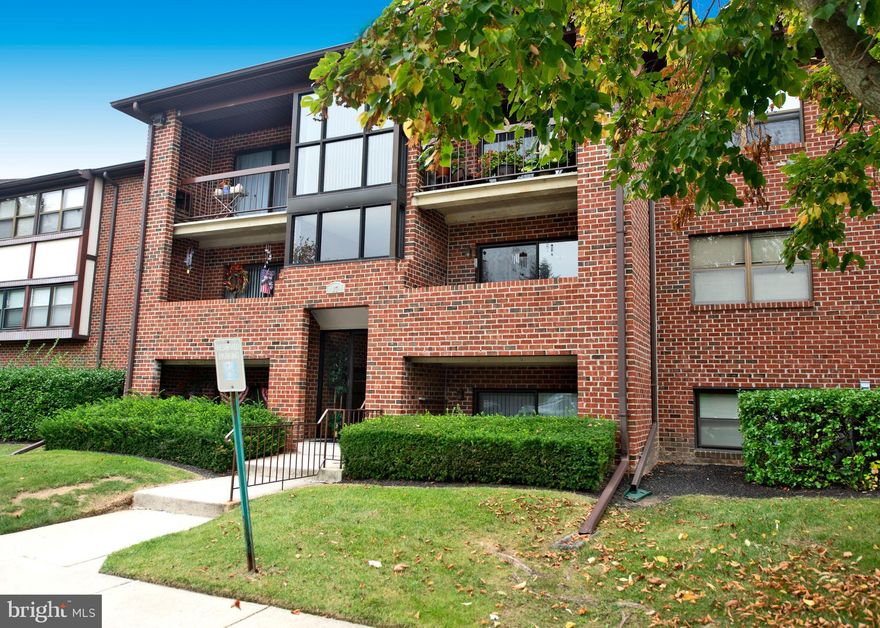 2 bedroom, 2 bath condo in sought after Chapel Village!  Spacious eat-in kitchen with wood floors and  stainless steel appliances. Slider to the balcony off the kitchen gives you additional entertaining area and a view of the trees to enjoy your morning coffee.   Large open living room and dining room with huge windows that allow lots of natural light. The primary suite offers a full bath with tile floor, tub/shower and a walk-in closet. The guest bedroom has easy access to the full hall bath. Laundry with stackable washer/dryer included. Extra storage in closet off balcony. Put this one on your list to see!