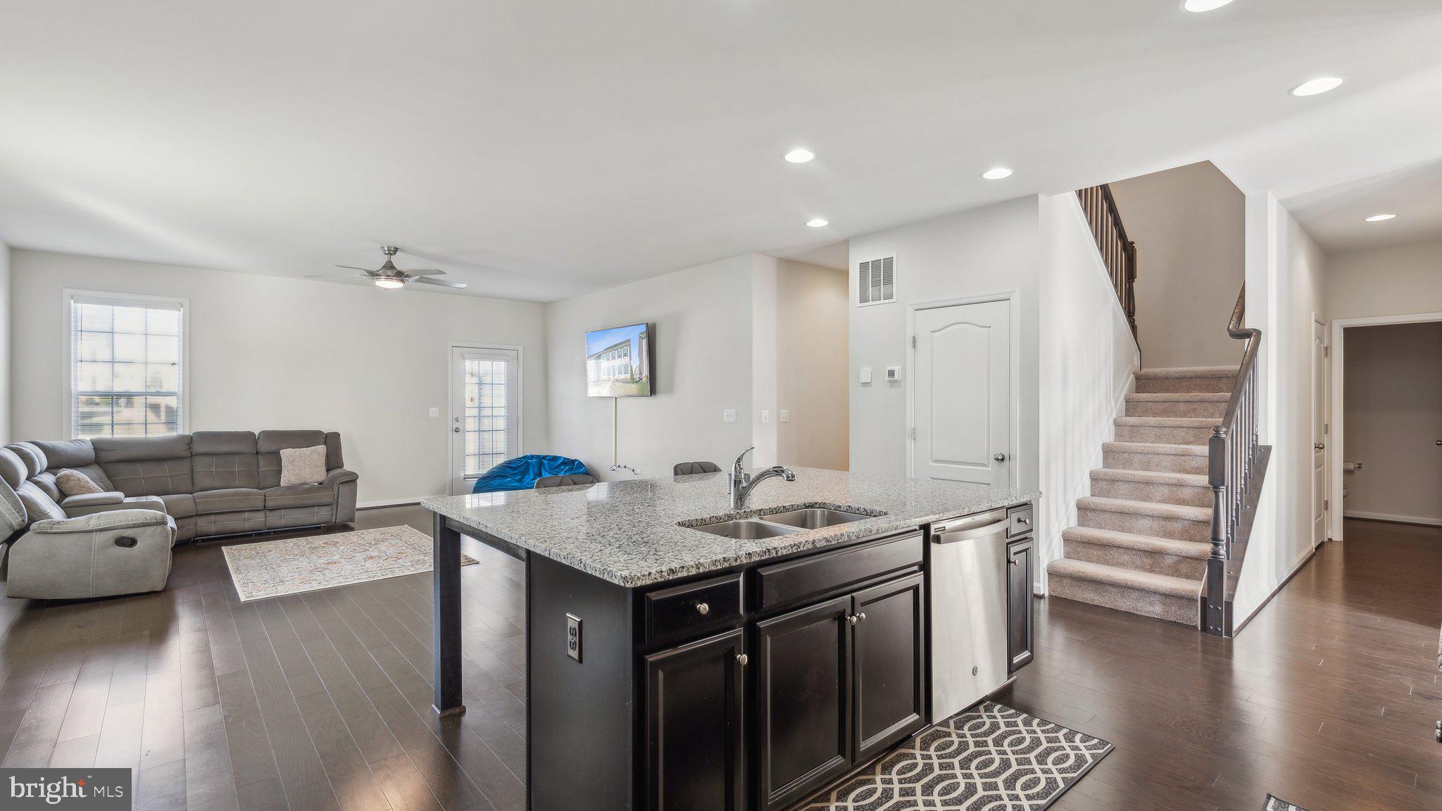 EMBREY MILL - Residential