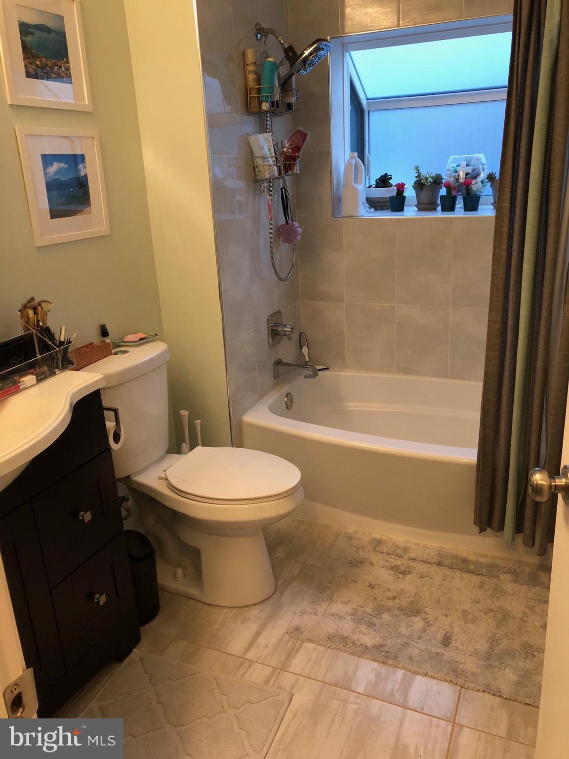 COURTBRIDGE - Residential Lease