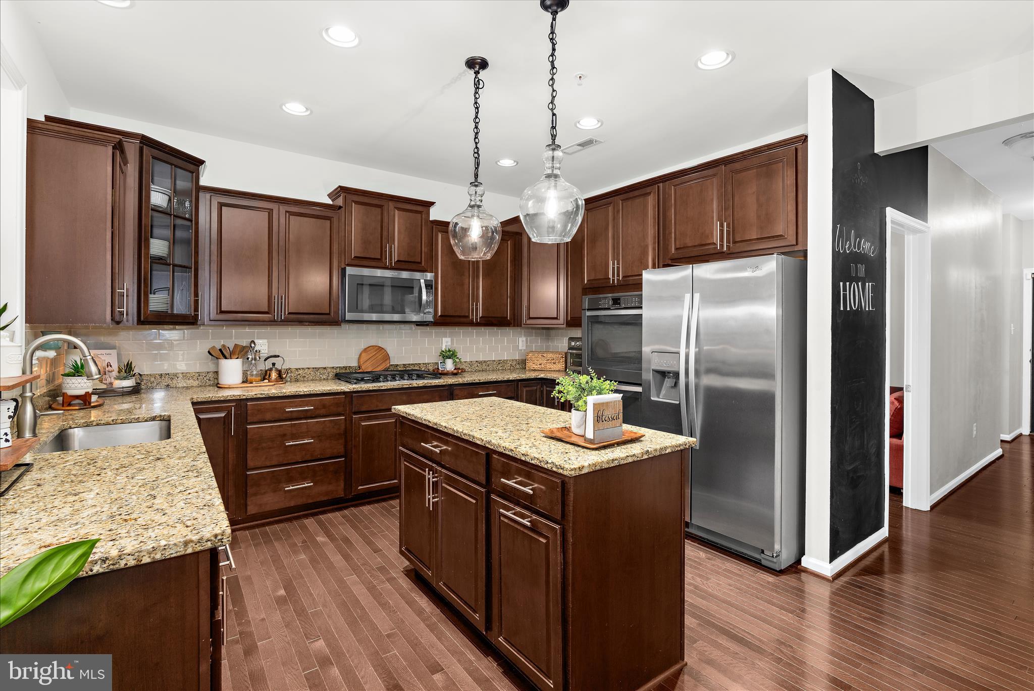 7585 HOLLY RIDGE DRIVE