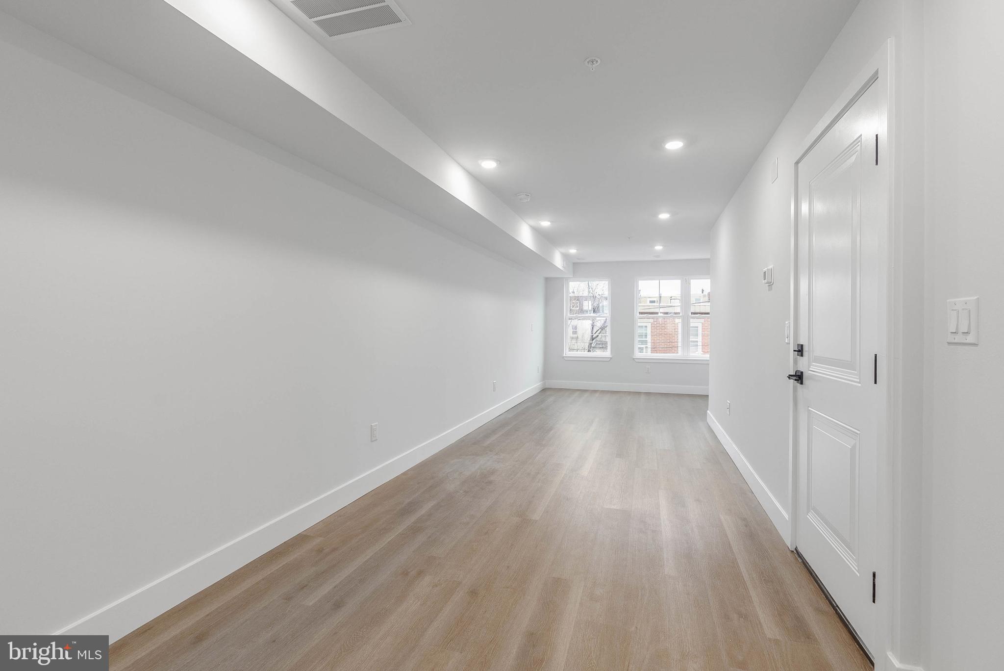 KENSINGTON - Residential