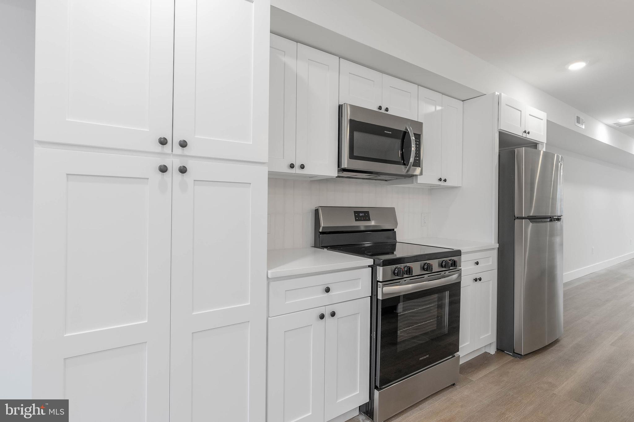 KENSINGTON - Residential