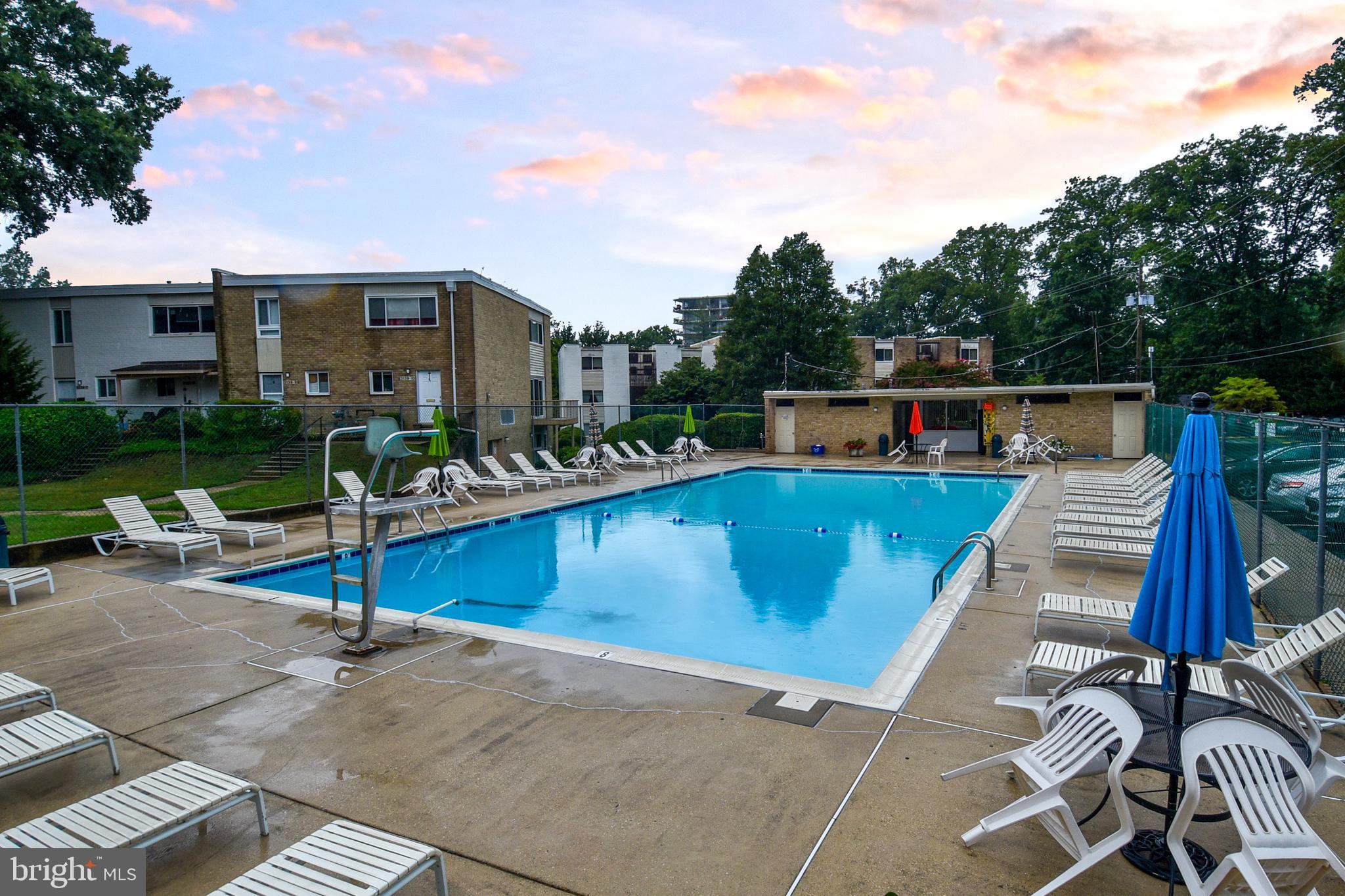 MONTGOMERY CENTURY - Residential Lease