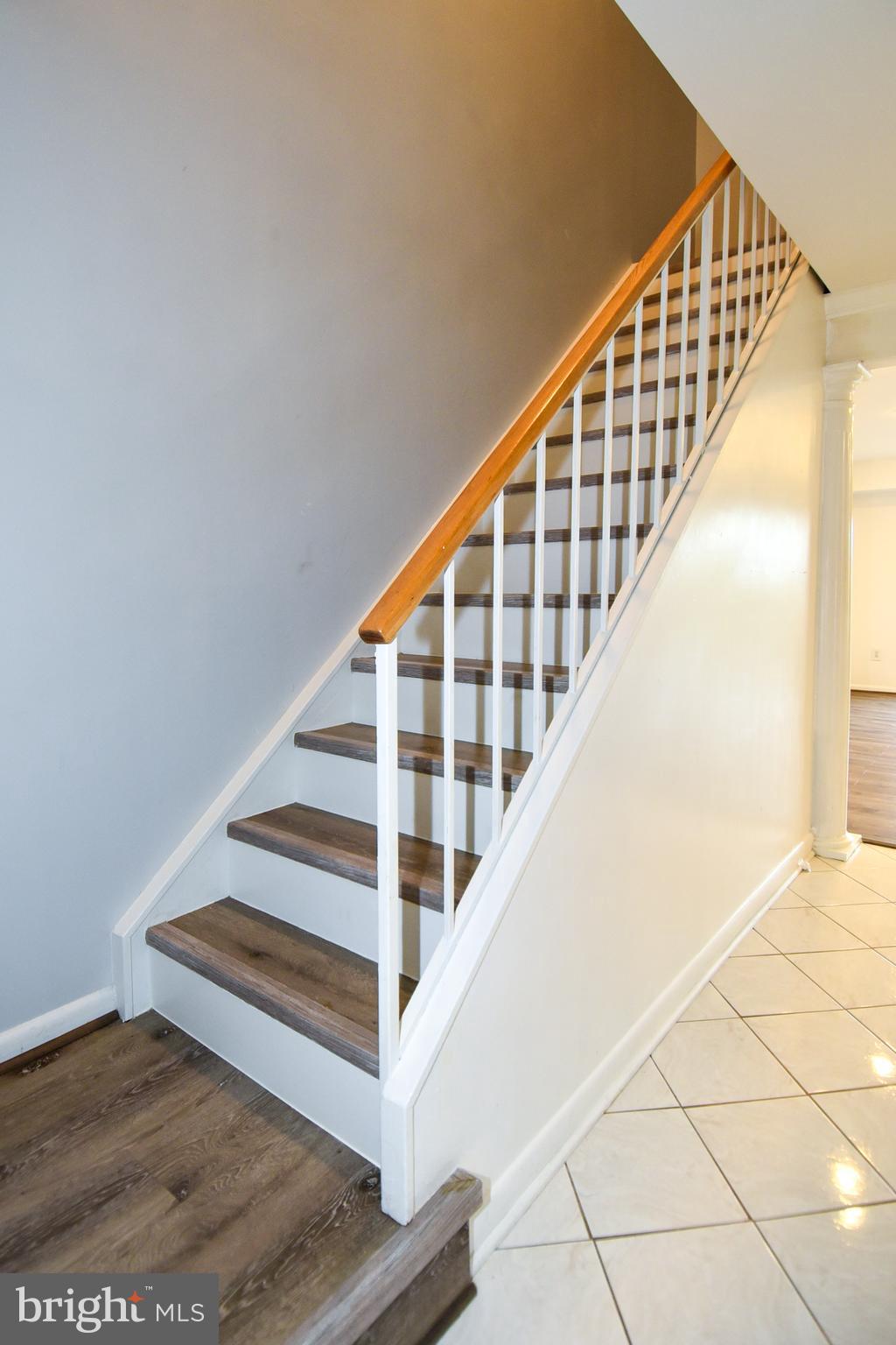 MONTGOMERY CENTURY - Residential Lease