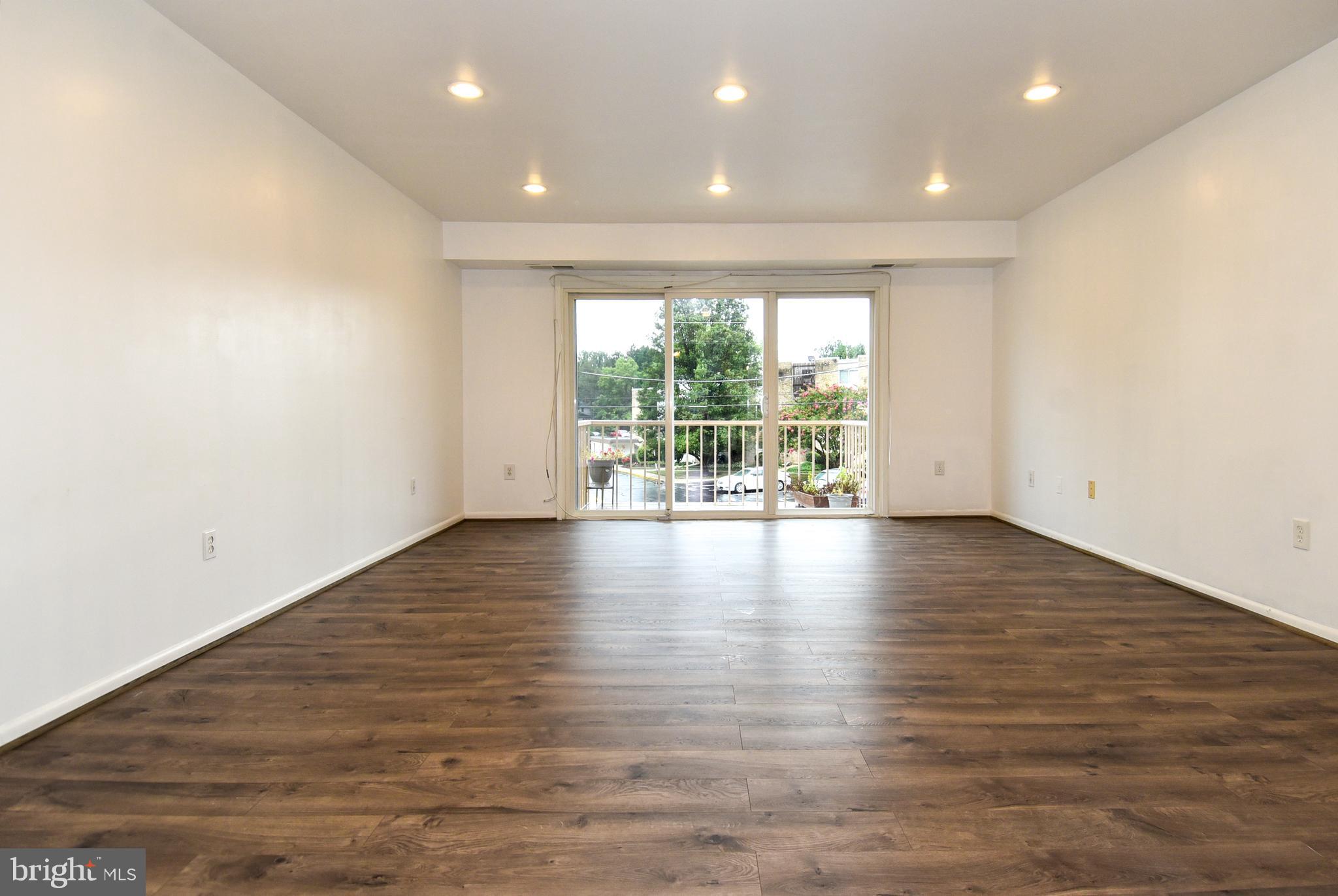 MONTGOMERY CENTURY - Residential Lease