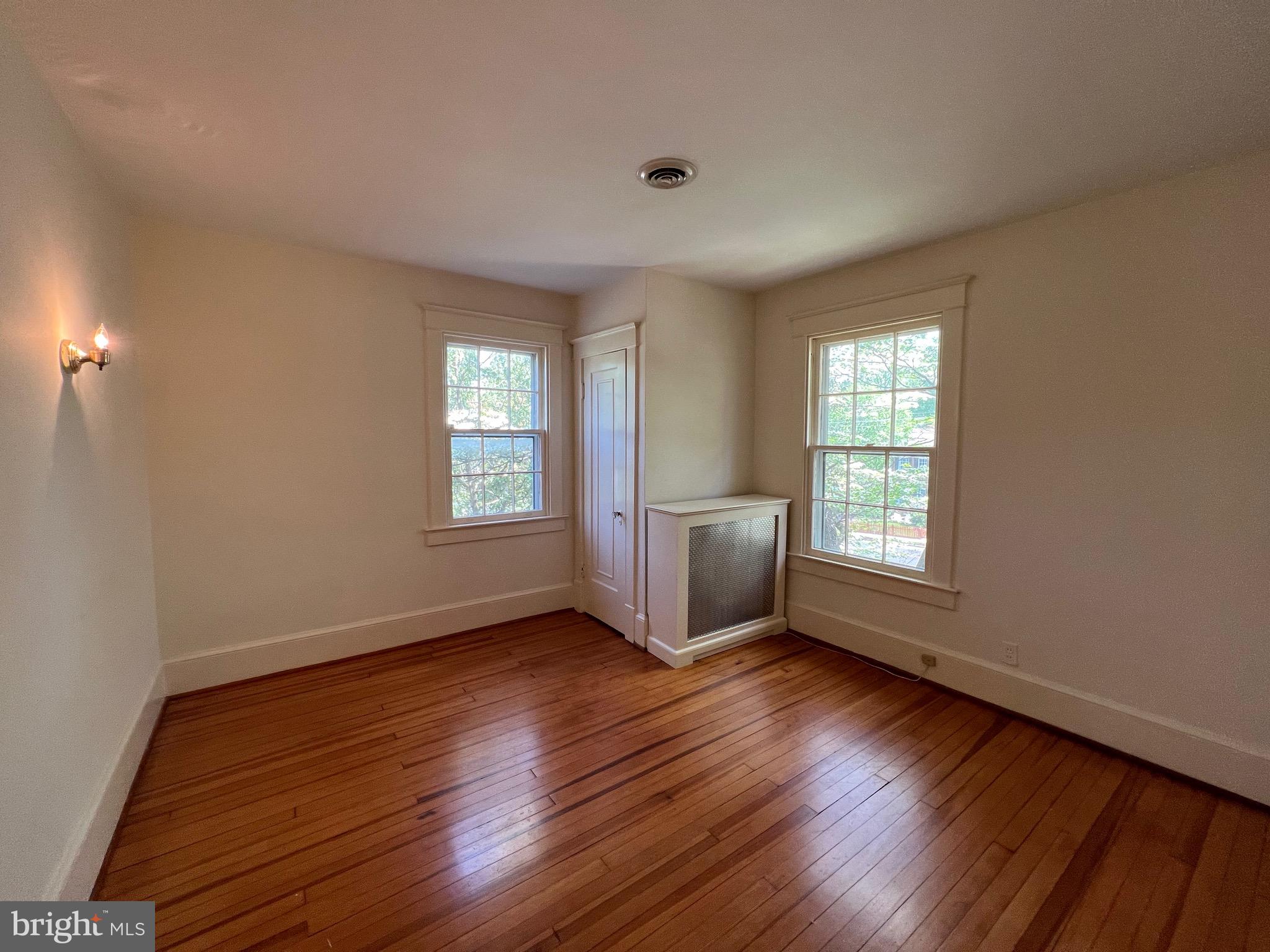 MONTICELLO PARK - Residential Lease