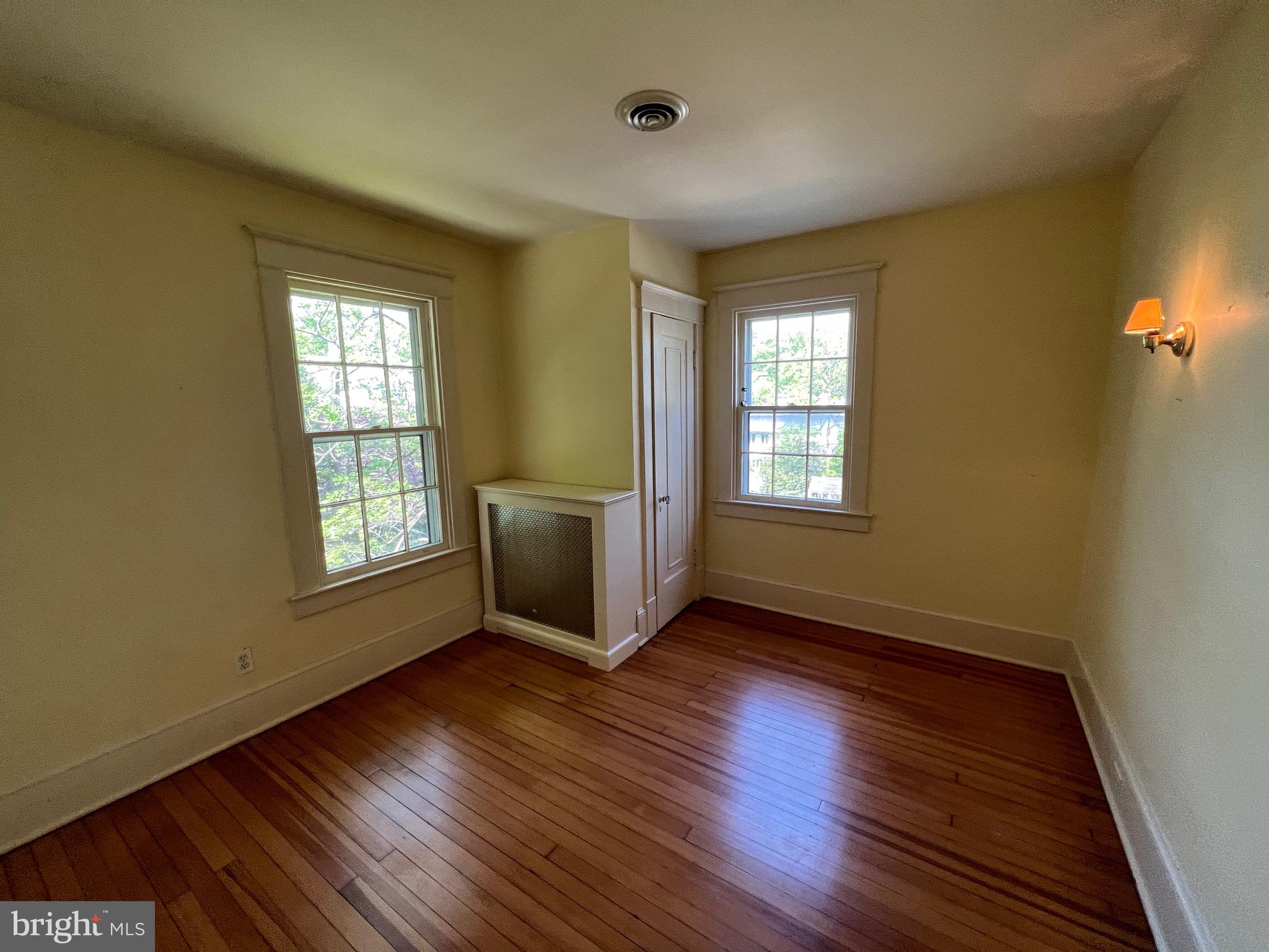 MONTICELLO PARK - Residential Lease