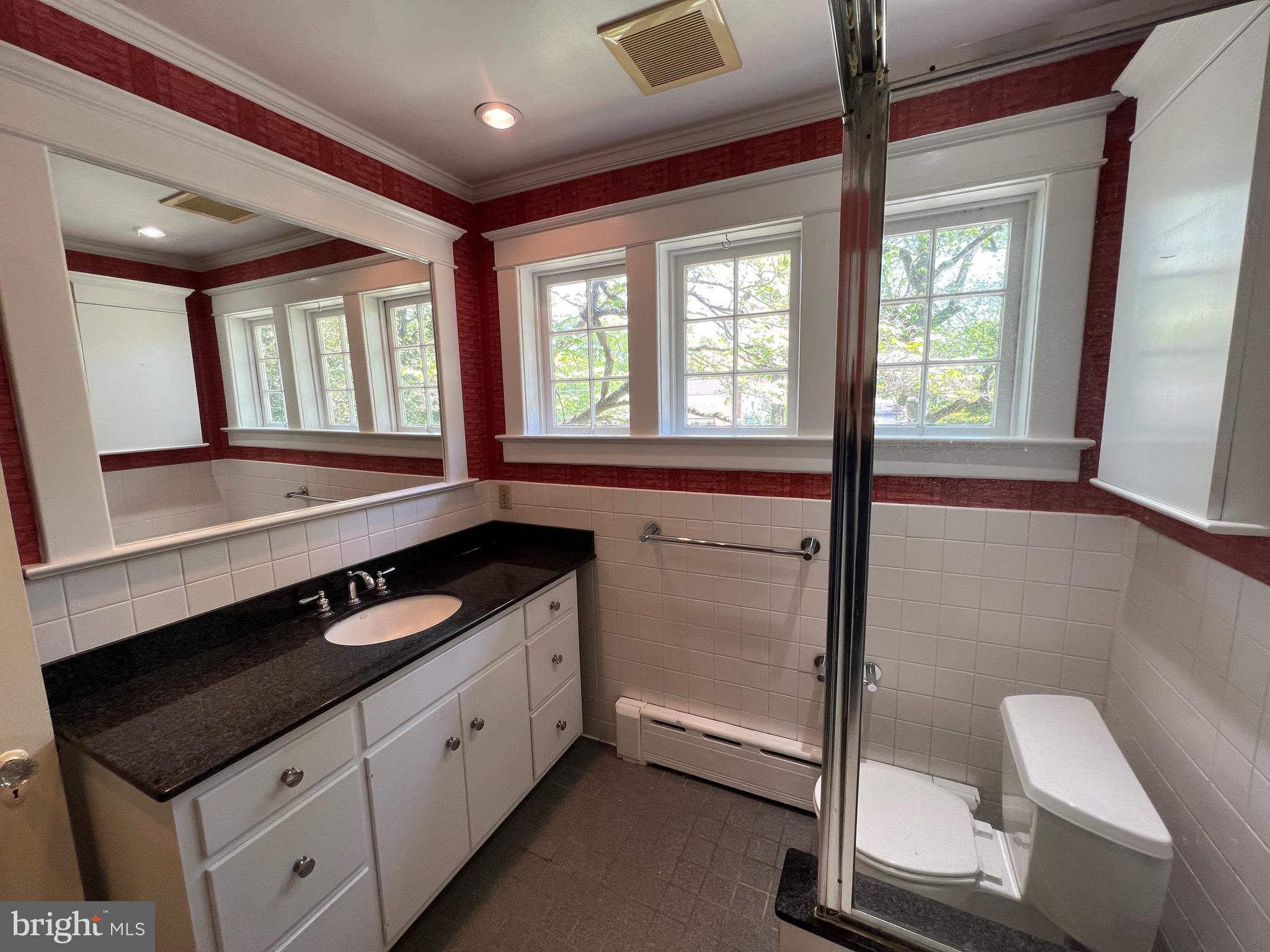 MONTICELLO PARK - Residential Lease