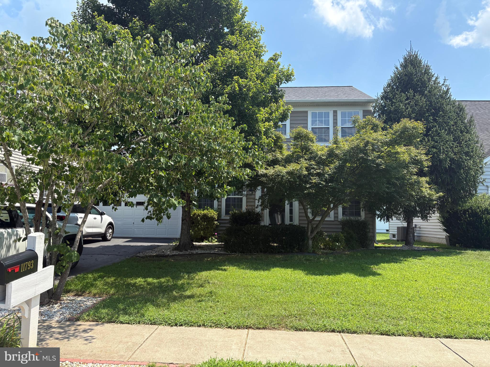 Nestled within the highly desirable, amenity-rich Hopyard Farms community, this beautifully maintained Colonial-style home offers 4 bedrooms, 3.5 baths, and a fully finished walk-up basement—perfectly blending comfort, style, and practical living. Boasting three finished levels, a welcoming front porch, a spacious eat-in kitchen, formal dining room, upper-level laundry, a 2-car garage, and a private deck overlooking your own backyard retreat.
Elegant layout with defined living, dining, and kitchen spaces, convenient upper-level laundry for modern living, roomy walk-up basement ideal for a home office, playroom, or storage.
Community Amenities:
Club House, Fitness Center, Pool - Outdoor, Tennis Courts, Tot Lots/Playground
Approximately 15 minutes to Fredericksburg, providing easy access to shopping, dining, and commuter rail options
A short drive to the Naval Surface Warfare Center Dahlgren Division. Enjoy a rich array of nearby parks, trails, and historical attractions:
Caledon State Park (approx. 4–5 miles away): A 2,579-acre natural preserve known for old-growth forests and majestic bald eagles—ideal for hiking, birding, and river views.
Close to Dahlgren Railroad Heritage Trail: A 15.7-mile “rails-to-trails” stretch perfect for biking, hiking, horseback riding, and running.
Additional green spaces such as Barnsfield Park, Cedell Brooks Jr. Park, and the King George County Museum offering community events and local history
Vibrant local culture features the King George Farmers’ Market, community days, and lively events like the annual Fall Festival, fostering strong neighborhood engagement